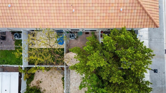 9214 W 33rd Ln, Hialeah, FL 33018 - bird's eye view