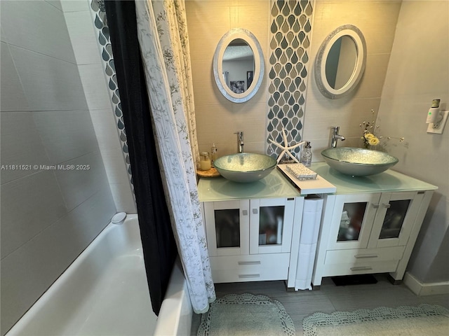 10428 NW 3rd St, Pembroke Pines, FL 33026 - full bathroom with shower / tub combo and double vanity
