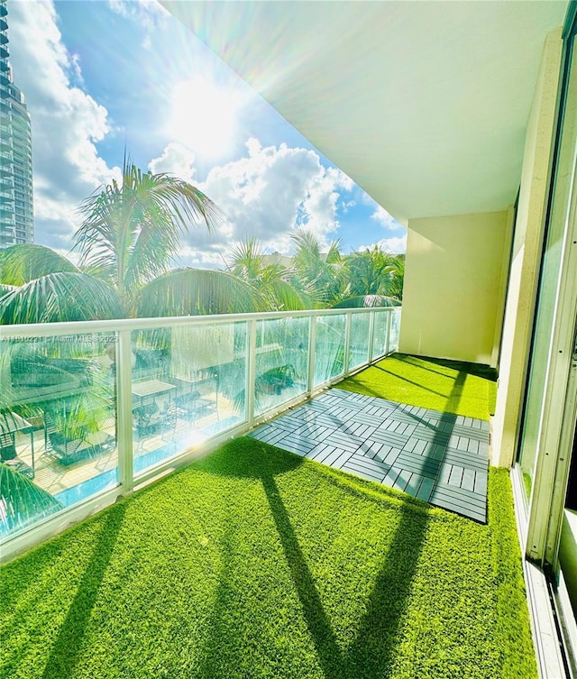 3470 E Coast Ave Unit H1006, Miami, FL 33137 - view of yard with a balcony