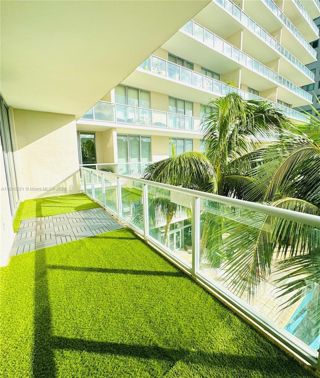 3470 E Coast Ave Unit H1006, Miami, FL 33137 - view of yard featuring a balcony