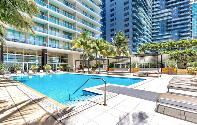 3470 E Coast Ave Unit H1006, Miami, FL 33137 - view of community pool