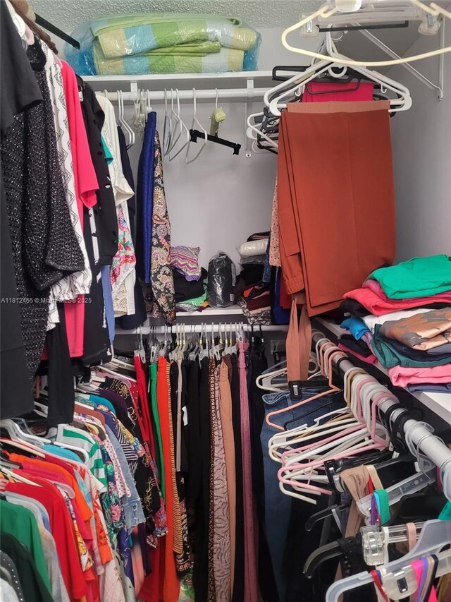 4330 Hillcrest Dr Unit 619, Hollywood, FL 33021 - view of walk in closet