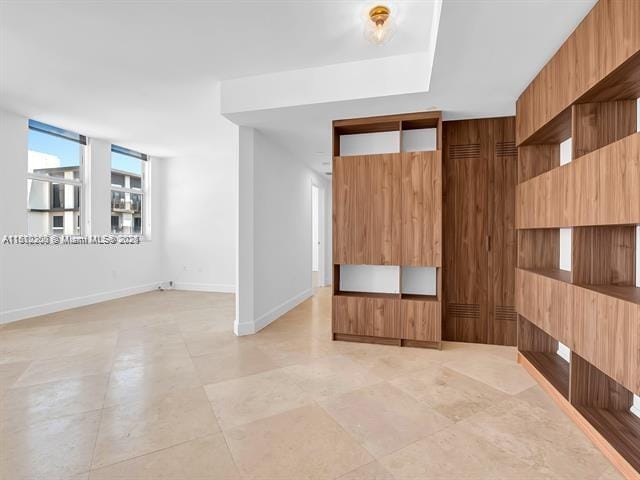 4100 Salzedo St Unit 901, Coral Gables, FL 33146 - unfurnished room with baseboards