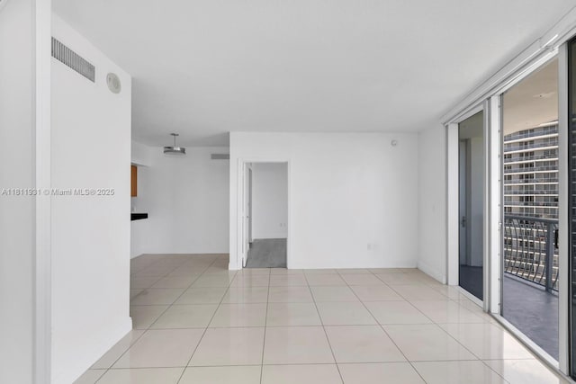1750 N Bayshore Dr Unit 4801, Miami, FL 33132 - empty room featuring a smoke detector