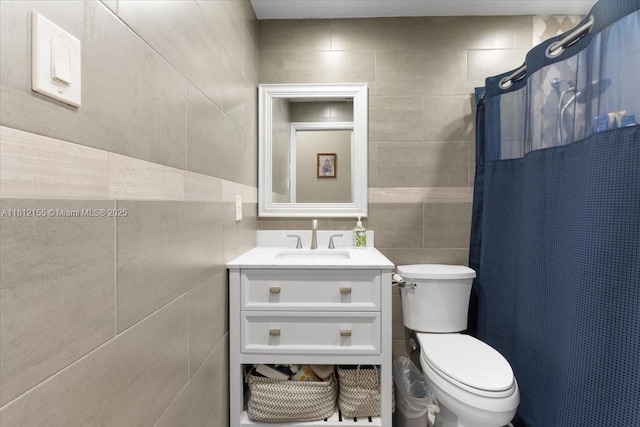 18342 NW 11th St, Pembroke Pines, FL 33029 - full bathroom featuring tile walls, toilet, vanity, and a shower with shower curtain