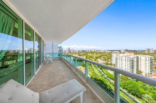 19955 NE 38th Ct Unit 2204, Aventura, FL 33180 - balcony featuring a city view