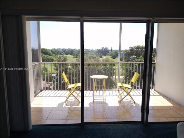 3300 N Palm Aire Dr Unit 706, Pompano Beach, FL 33069 - entryway with tile patterned flooring