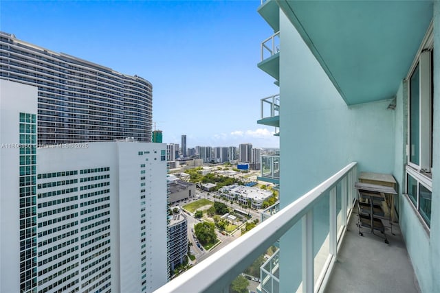 1900 N Bayshore Dr Unit 3605, Miami, FL 33132 - balcony featuring a city view