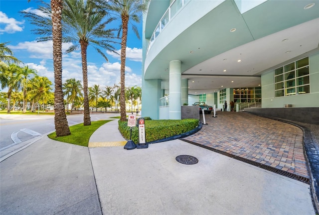 1900 N Bayshore Dr Unit 3605, Miami, FL 33132 - view of patio