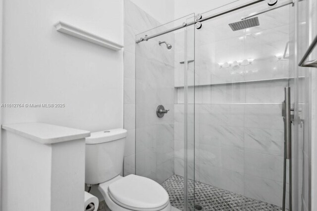 20141 NW 8th St, Pembroke Pines, FL 33029 - full bath with toilet and a shower stall