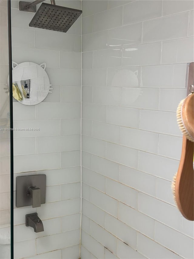 1130 11th St Unit 6H, Miami Beach, FL 33139 - bathroom featuring a tile shower