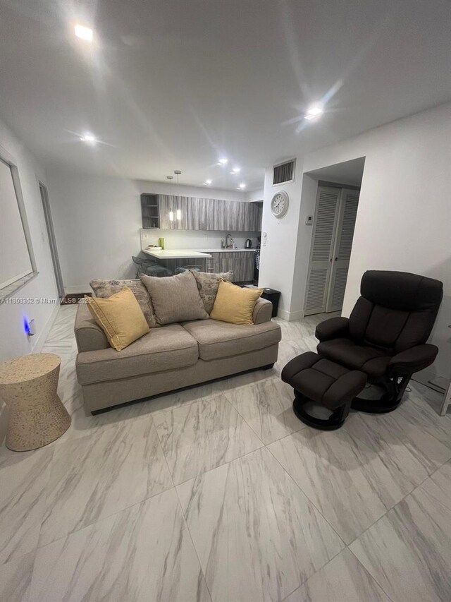 2145 Pierce St Unit 422, Hollywood, FL 33020 - photo 4