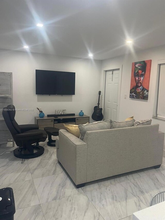 2145 Pierce St Unit 422, Hollywood, FL 33020 - photo 5