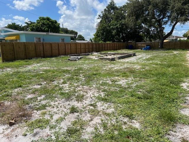 2411 Cleveland St, Hollywood, FL 33020 - photo 2