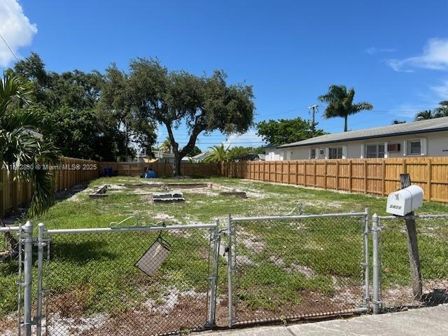 2411 Cleveland St, Hollywood, FL 33020 - photo 6