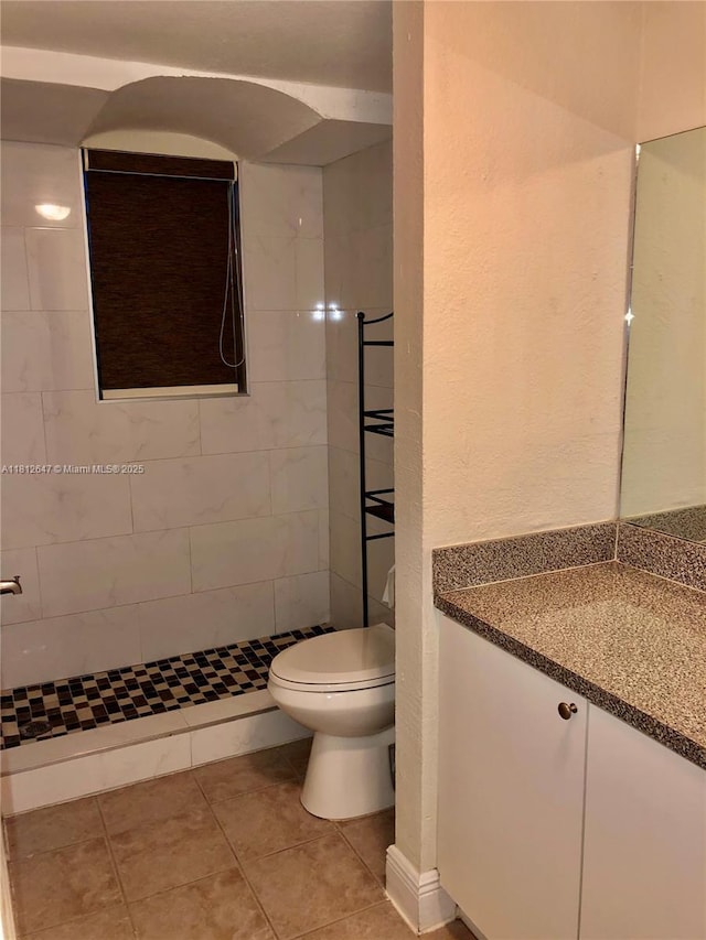 17255 SW 95th Ave Unit D-349, Palmetto Bay, FL 33157 - full bath featuring toilet, a tile shower, and vanity