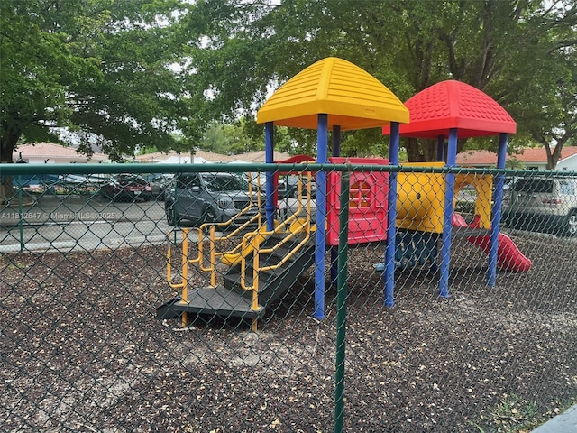 17255 SW 95th Ave Unit D-349, Palmetto Bay, FL 33157 - view of jungle gym