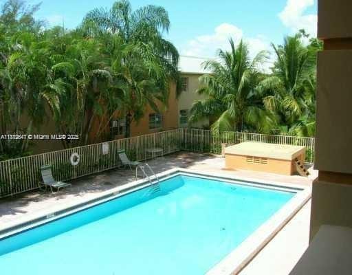 17255 SW 95th Ave Unit D-349, Palmetto Bay, FL 33157 - view of community pool