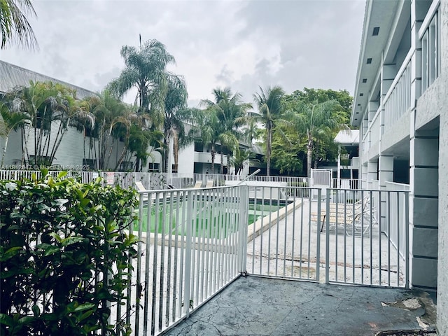 17255 SW 95th Ave Unit D-349, Palmetto Bay, FL 33157 - view of gate