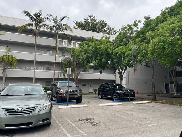 17255 SW 95th Ave Unit D-349, Palmetto Bay, FL 33157 - view of property with uncovered parking