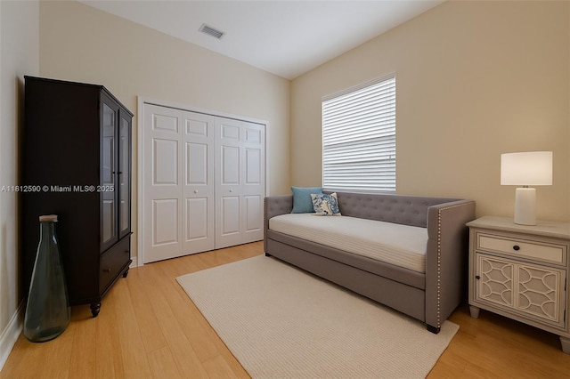 2046 SE 18th St, Homestead, FL 33035 - sitting room with light wood-type flooring