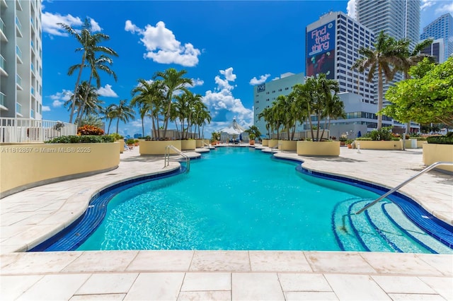 253 NE 2nd St Unit 3108, Miami, FL 33132 - community pool with a patio