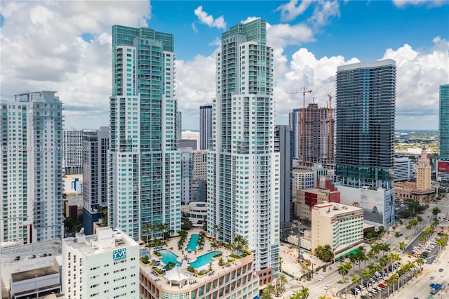 253 NE 2nd St Unit 3108, Miami, FL 33132 - skyline view