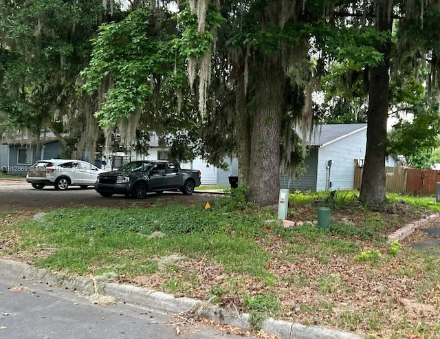 2927 SW 39th Ave, Gainesville, FL 32608 - view of yard