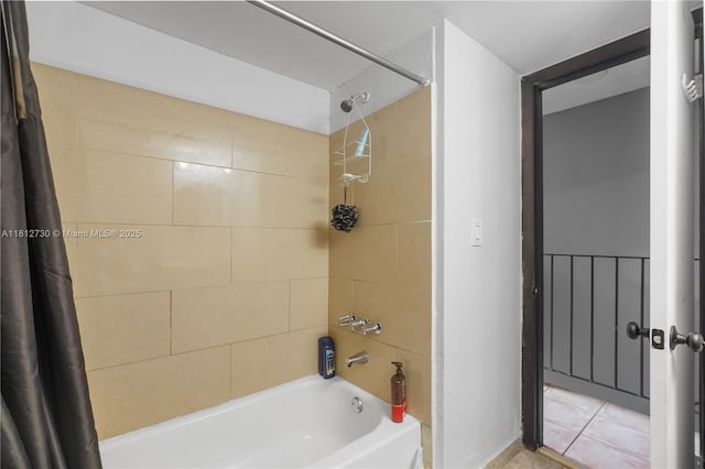 8022 SW 151st Ct Unit 603, Miami, FL 33193 - bathroom featuring shower / tub combo with curtain