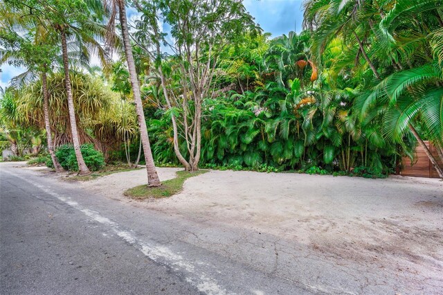 621 NE 55th St, Miami, FL 33137 - view of asphalt road