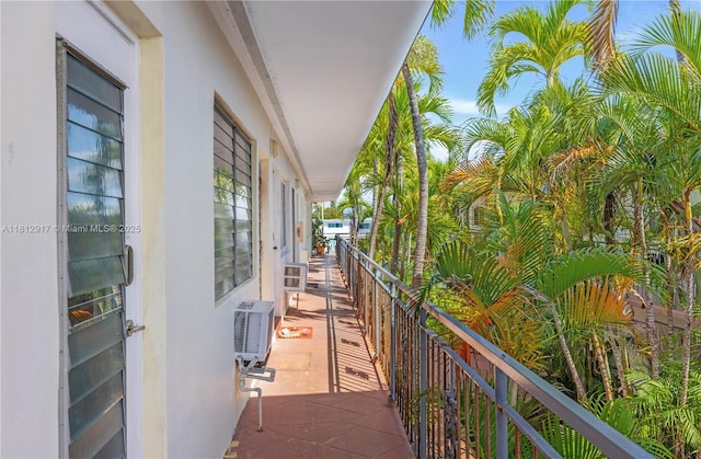8040 Tatum Waterway Dr Unit 12, Miami Beach, FL 33141 - view of balcony