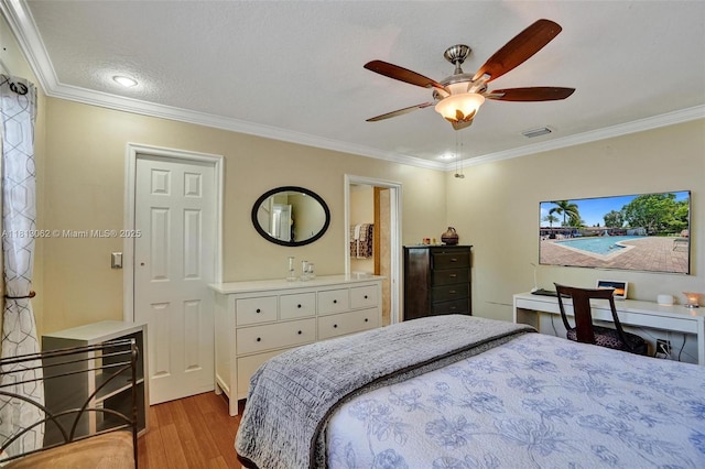 8438 NW 26th Dr, Coral Springs, FL 33065 - bedroom with wood finished floors, ornamental molding, a ceiling fan, and recessed lighting