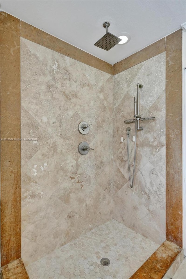 8438 NW 26th Dr, Coral Springs, FL 33065 - full bath featuring tiled shower