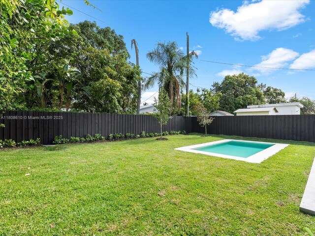 1735 SW 24th Ter, Miami, FL 33145 - view of yard