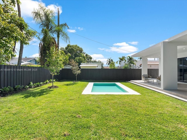 1735 SW 24th Ter, Miami, FL 33145 - view of yard with a patio