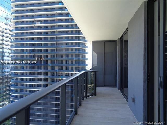 45 SW 9th St Unit 2709, Miami, FL 33130 - photo 3