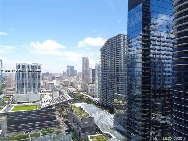 45 SW 9th St Unit 2709, Miami, FL 33130 - photo 4