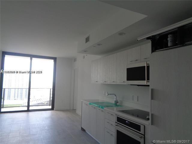 45 SW 9th St Unit 2709, Miami, FL 33130 - photo 8