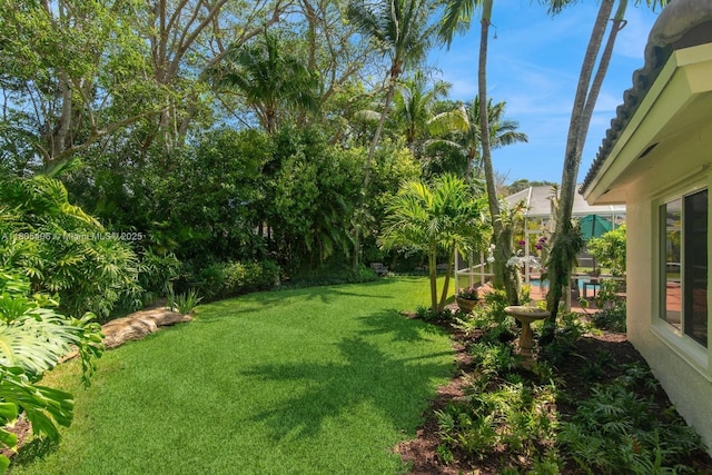 7395 SW 166th St, Palmetto Bay, FL 33157 - view of green lawn