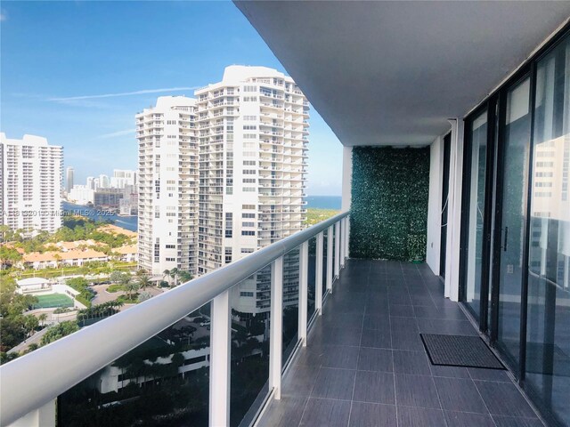 20505 E Country Club Dr Unit 2039, Aventura, FL 33180 - photo 51