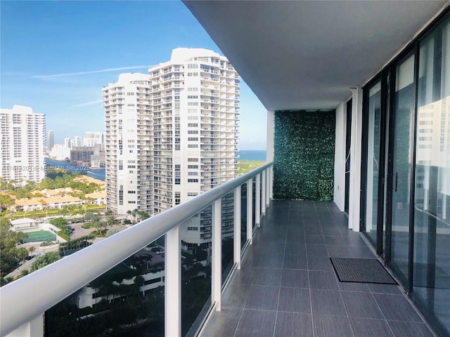 20505 E Country Club Dr Unit 2039, Aventura, FL 33180 - photo 52