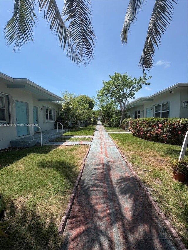1239 Marseille Dr Unit 7, Miami Beach, FL 33141 - view of green lawn