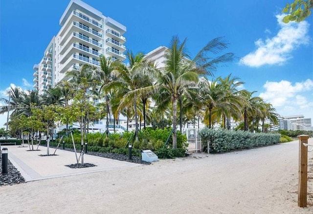 9201 Collins Ave Unit 624, Surfside, FL 33154 - view of home's community