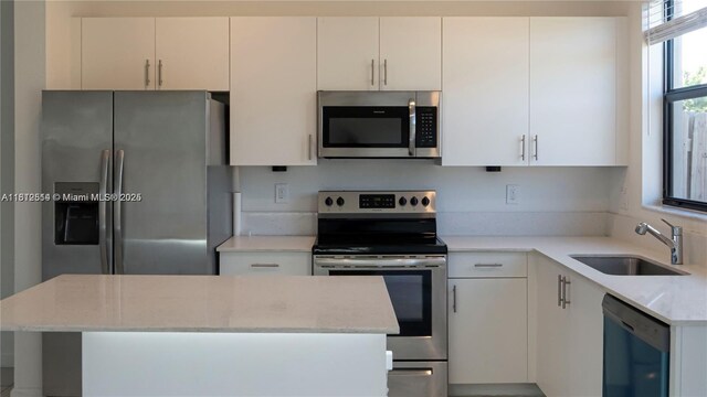 561 NE 208th Ter, Miami, FL 33179 - photo 5