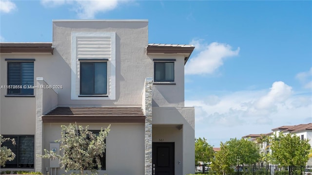 561 NE 208th Ter, Miami, FL 33179 - photo 31