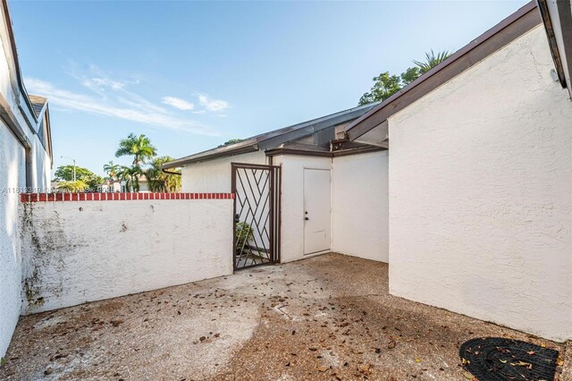 9234 Wedgewood Ln Unit D7, Tamarac, FL 33321 - view of patio / terrace