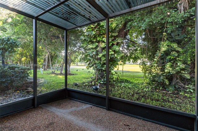 9234 Wedgewood Ln Unit D7, Tamarac, FL 33321 - view of unfurnished sunroom