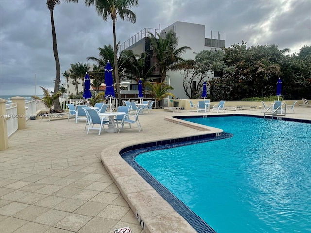 3475 S Ocean Blvd Unit 1130, Palm Beach, FL 33480 - community pool with a patio area