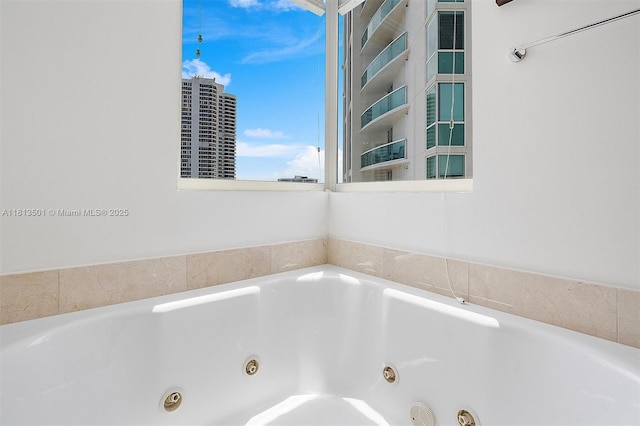 19400 Turnberry Way Unit 1131, Aventura, FL 33180 - full bathroom with a jetted tub