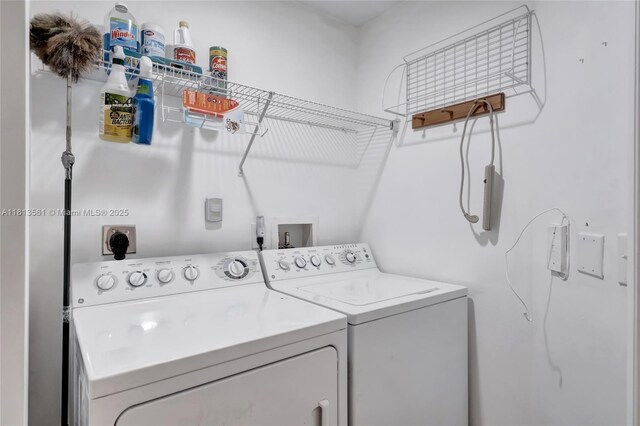 3330 NE 190th St Unit 416, Aventura, FL 33180 - laundry room featuring washer and dryer